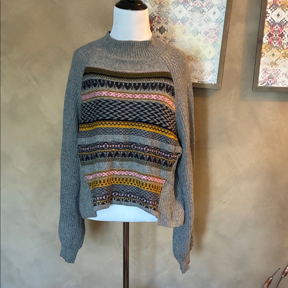 Ecote Grey Crewneck Sweater with Multicolor Fair Isle Panel Sz Medium